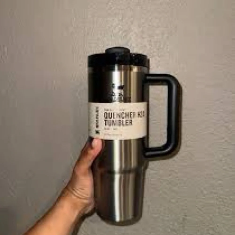 Stanley Quencher H2.0 Tumbler - Silver - Picture 2 of 2